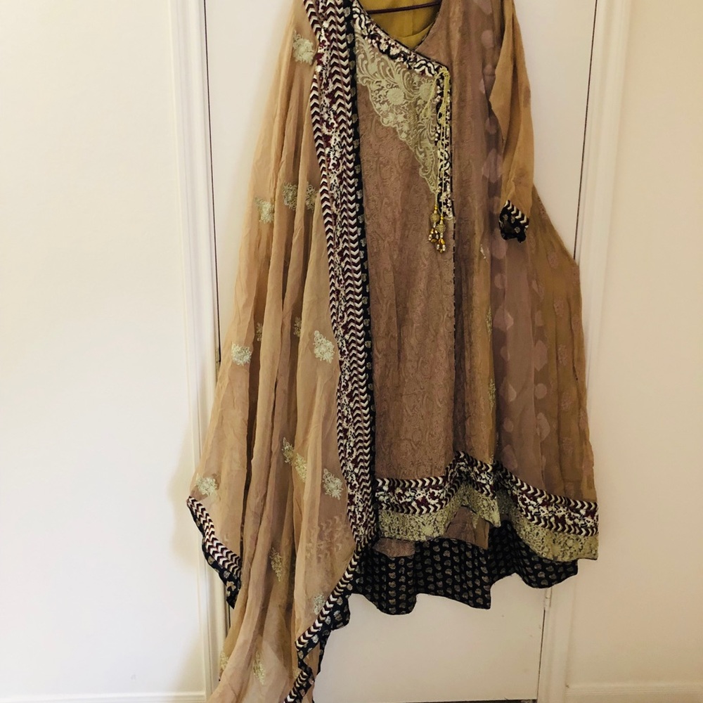 Andrakha style Pakistani dress